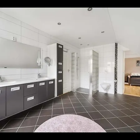 公寓 Simple In Beautiful Sira On The Second Floor Uten Kjokken *